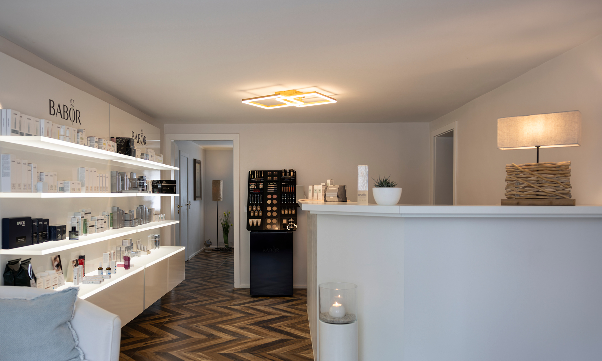 Slider Institut Ladentheke